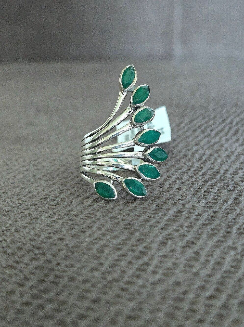 Shivam Cascading Green💚 Onyx Petals Ring💍 - NWT